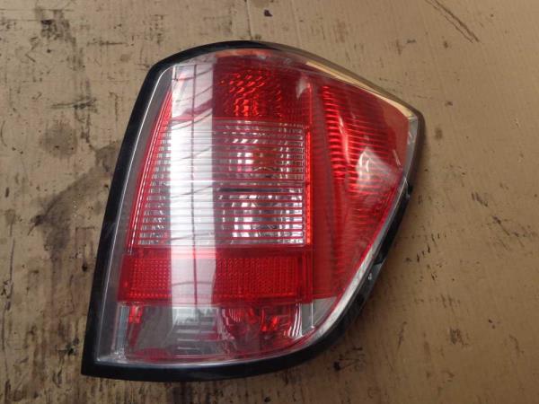 FEU ARRIERE DROIT OPEL ASTRA H BREAK 2006+ - Vue 1